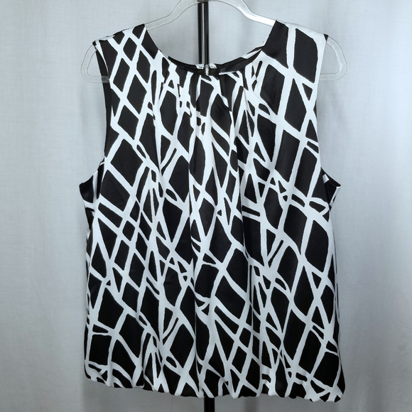 liz claiborne sleeveless bubble top